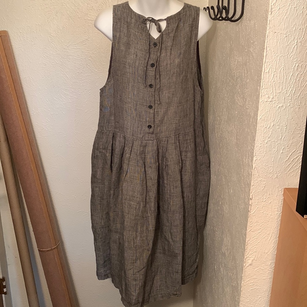 Linen sleeveless dress